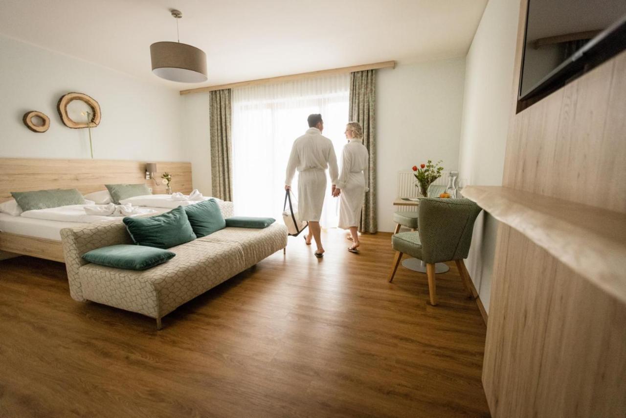 Hotel Moenichwalderhof Monichwald エクステリア 写真